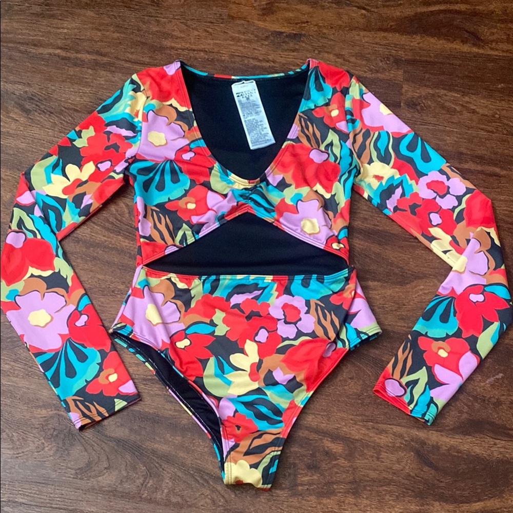 Billabong One Piece Swimsuit/wetsuit!!